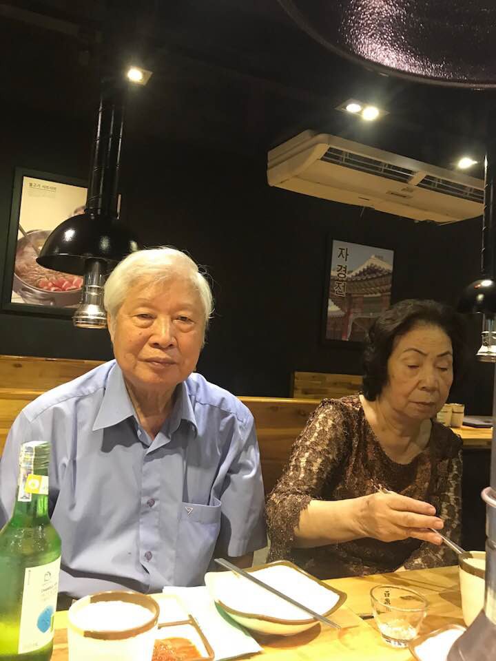 NSND Hồng Vân tự nhận như trẻ con khi sang Mỹ thăm con gái vẫn còn mất ngủ vì nhớ bố mẹ ở nhà