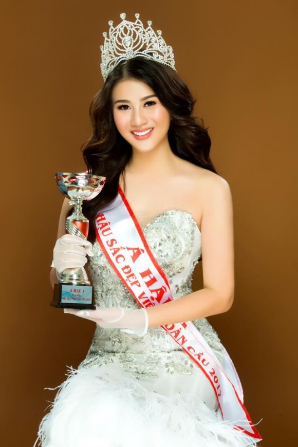 Chân dài từng bị đại gia và đồng nghiệp gạ tình đổi tiền - Á hậu Thái Mỹ Linh là ai?