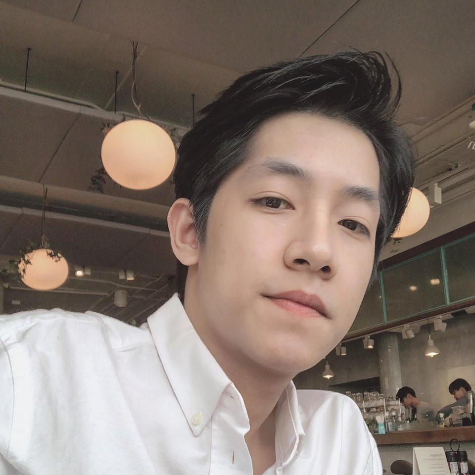 Khoe ảnh chụp với mèo, 9X Hải Phòng được khen đáng yêu hơn boss