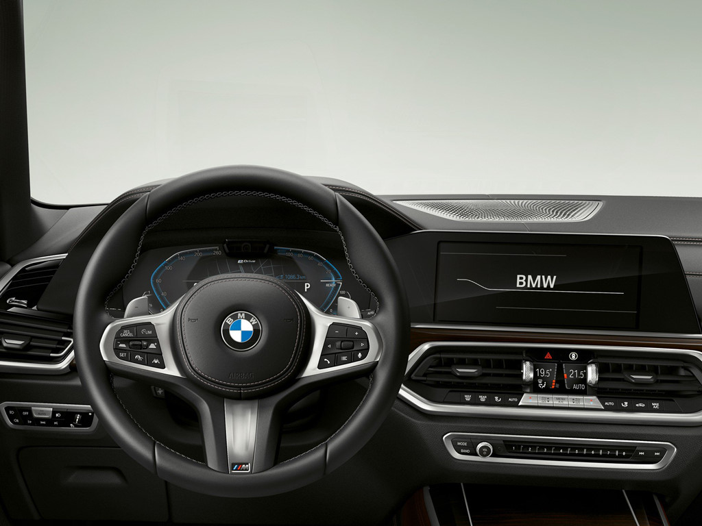 BMW X5 2019 có bản hybrid mạnh hơn, ngốn 2,1 lít/100 km