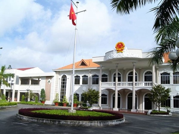 Cà Mau rút tên vợ chủ tịch tỉnh khỏi đoàn công tác nước ngoài