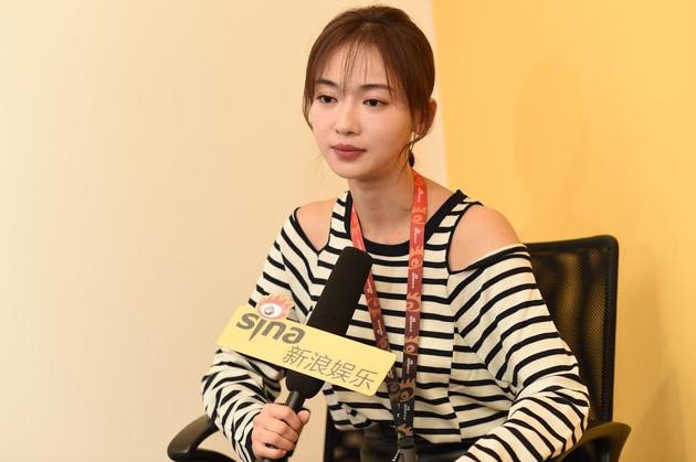 Ngụy Anh Lạc Ngô Cẩn Ngôn vẫn đang nghĩ mình là Lệnh Phi Nương Nương khi cư xử chảnh choẹ ngoài đời thực? Ngụy Anh Lạc Ngô Cẩn Ngôn vẫn đang nghĩ mình là Lệnh Phi Nương Nương khi cư xử chảnh choẹ ngoài đời thực?