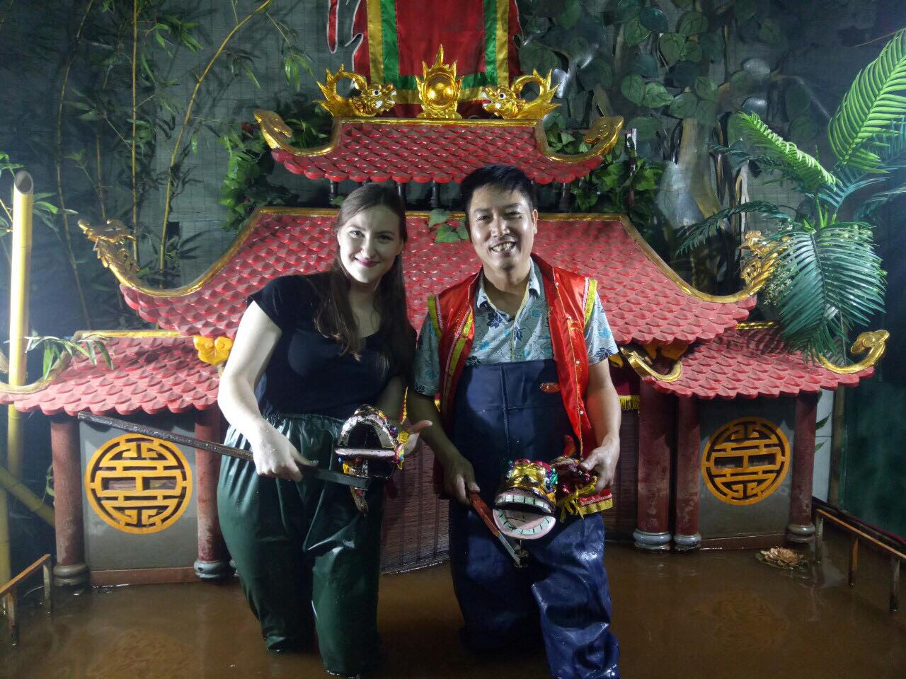 Sân khấu rối nước thu nhỏ Phan Thanh Liêm xuất ngoại