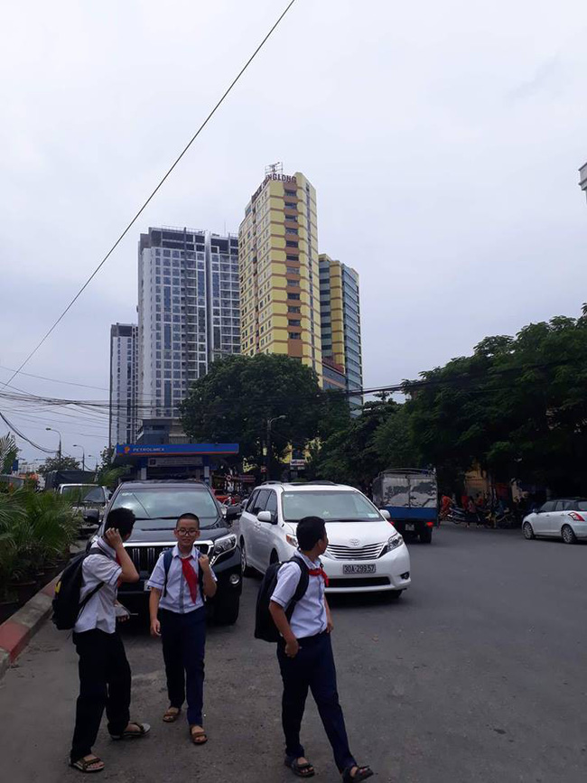 Xôn xao thông tin tòa nhà cao tầng kim khí Thăng Long ở Lương Yên bị nghiêng do rung chấn?