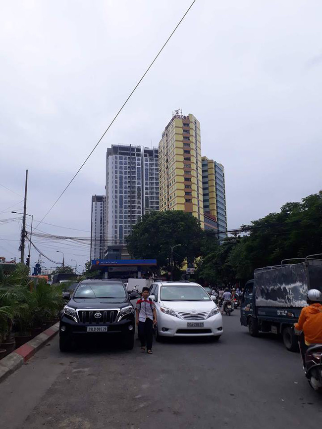 Xôn xao thông tin tòa nhà cao tầng kim khí Thăng Long ở Lương Yên bị nghiêng do rung chấn?