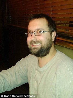 Hẹn hò 10 năm, cô gái có chết cũng không ngờ bạn trai hoàn hảo bên cạnh lại là kẻ ấu dâm, bắt cóc, giết người không gớm tay