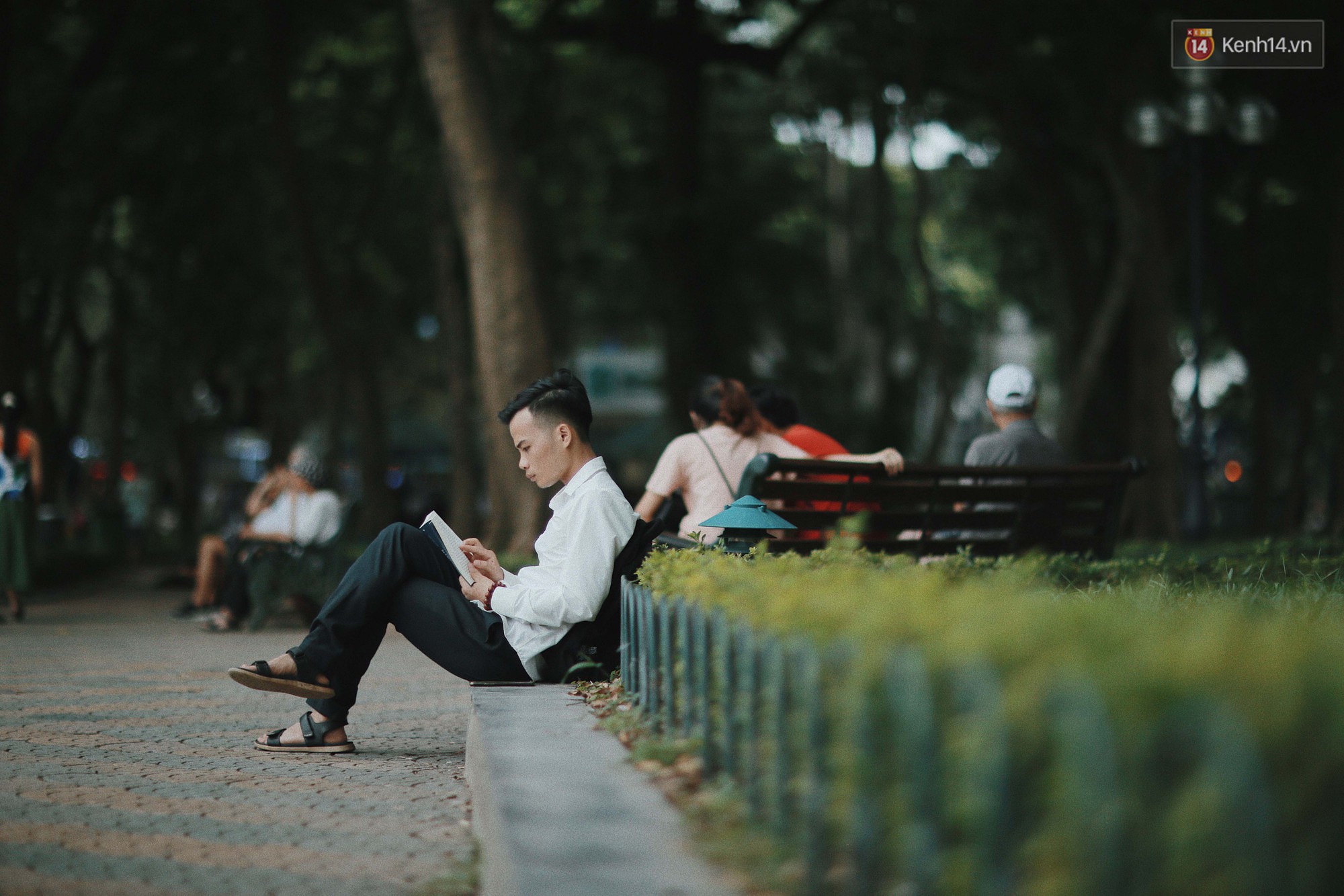 Có một Hà Nội luôn bình yên và khiến người ta sống chậm lại mỗi khi thu về