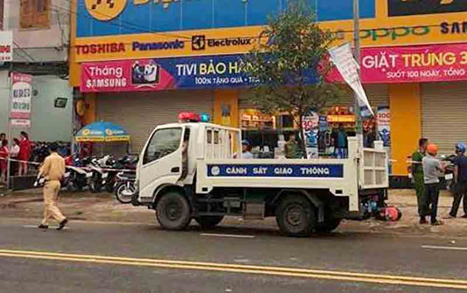 Nữ quản lý siêu thị điện máy bị bảo vệ đâm chết