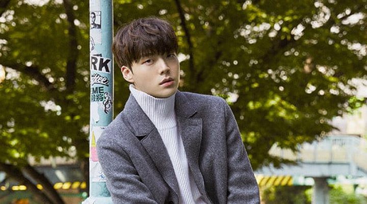 Là phụ nữ, ai chẳng ước mong có được một người chồng yêu mình hết lòng như Ahn Jae Hyun!
