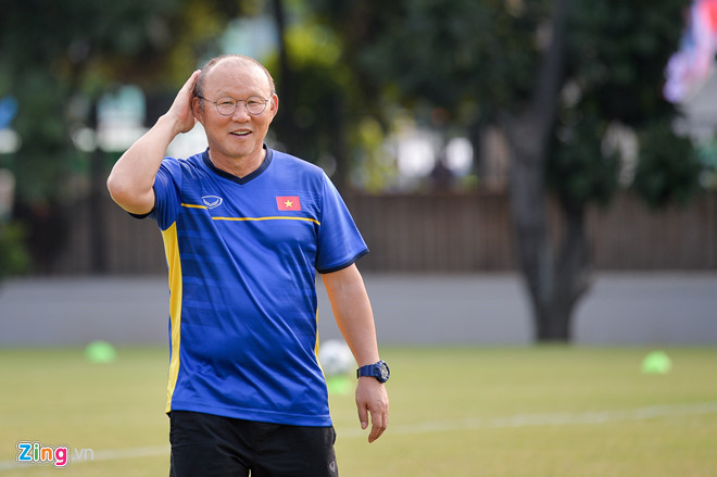 HLV Park Hang-seo đối đầu huyền thoại bóng đá Slovenia ở Asian Cup