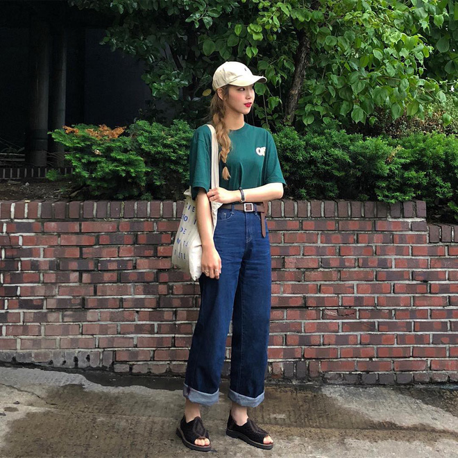 365 ngày chỉ mặc quần dài cũng không thành vấn đề nếu bạn biết mix đồ linh hoạt như cô nàng này