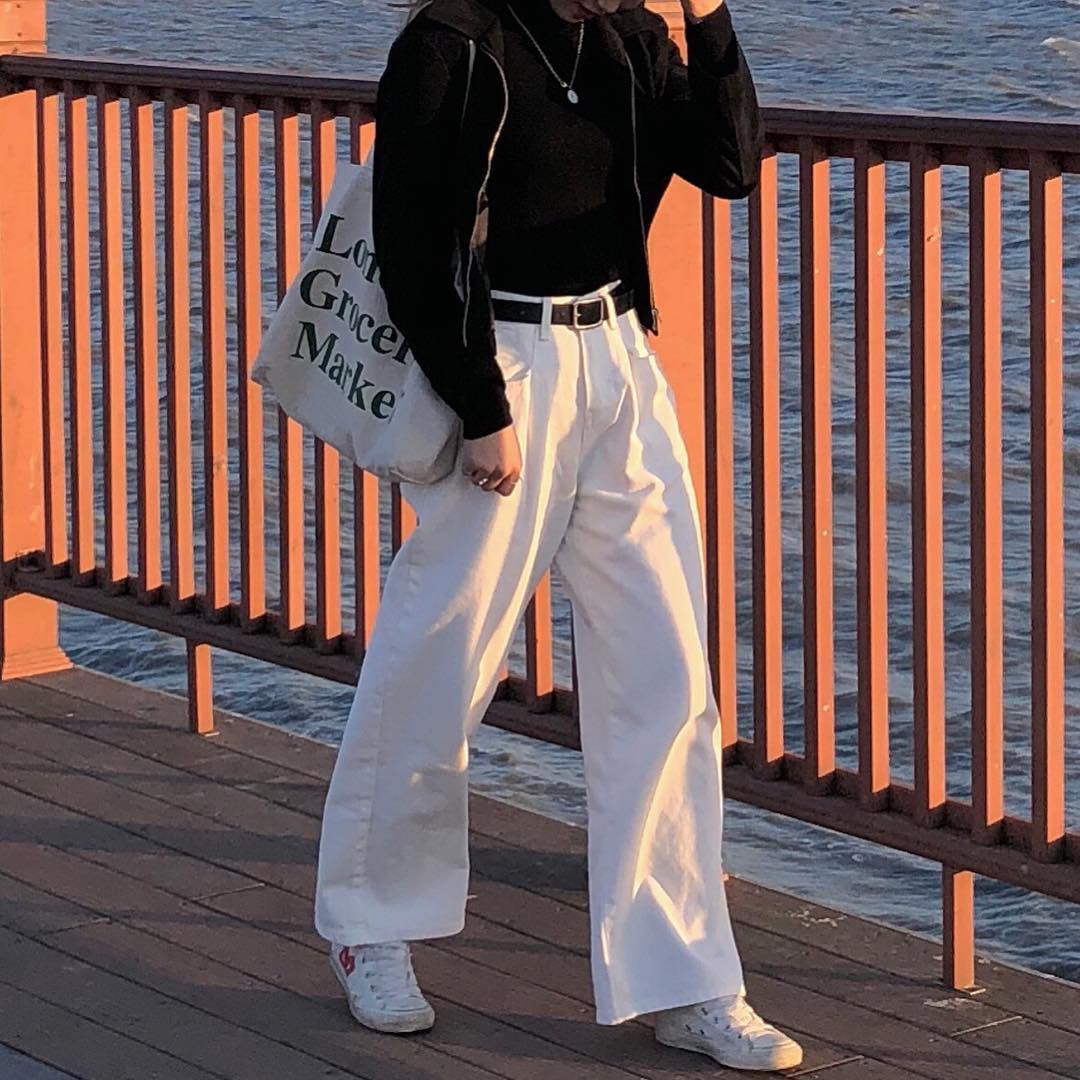 365 ngày chỉ mặc quần dài cũng không thành vấn đề nếu bạn biết mix đồ linh hoạt như cô nàng này