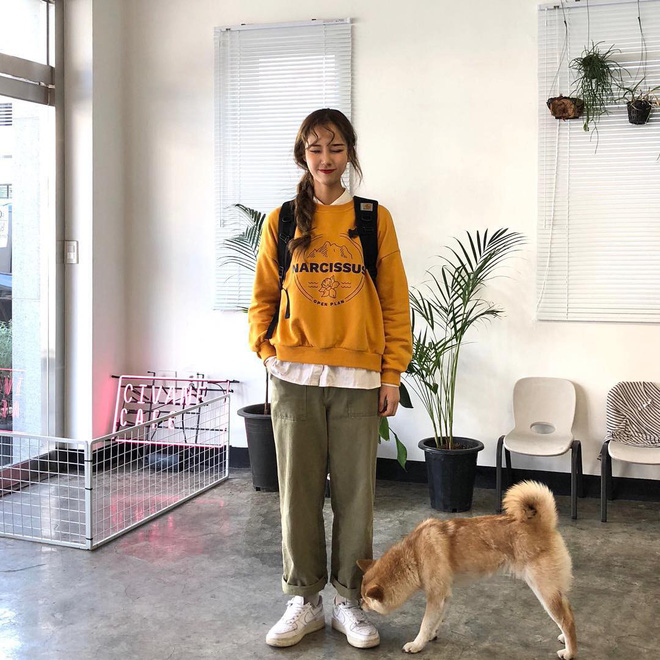 365 ngày chỉ mặc quần dài cũng không thành vấn đề nếu bạn biết mix đồ linh hoạt như cô nàng này