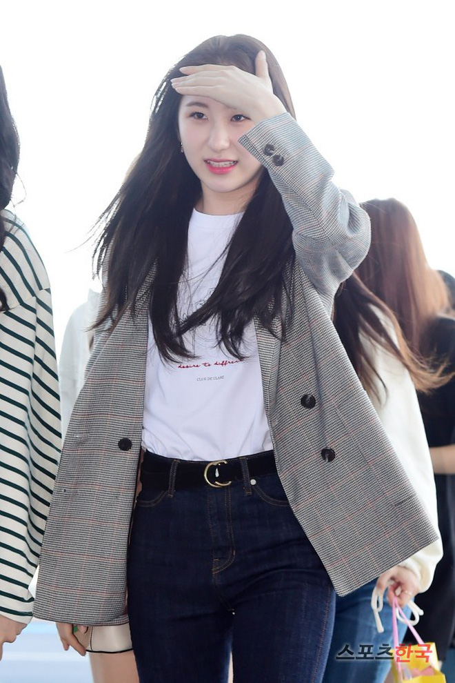 4 xu hướng được sao Hàn lăng xê thu này: Có món tưởng lỗi thời mà hot không ngờ, có món kinh điển không thể thiếu