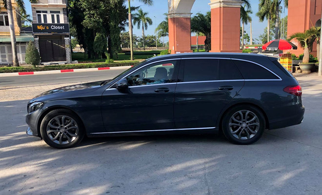 Hàng hiếm Mercedes Benz C220d Estate xuất hiện tại Việt Nam