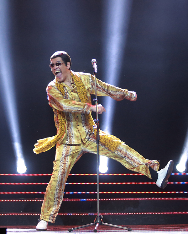 Hiện tượng Apple Pen - Piko Taro gây náo loạn sân khấu Nhạc hội Việt - Nhật