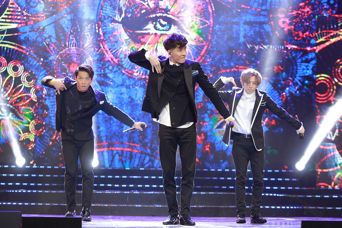 Hiện tượng Apple Pen - Piko Taro gây náo loạn sân khấu Nhạc hội Việt - Nhật