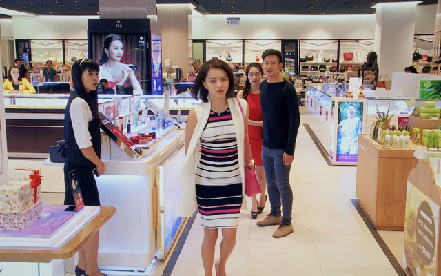 Phim Cung đường tội lỗi tập 15-16: Vừa phát hiện thân thế của chồng chưa cưới, Lan Khanh đã bắt gặp Thịnh đi với bồ