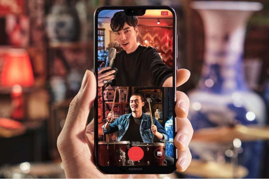 Google không yêu cầu các hãng smartphone bỏ tính năng ẩn tai thỏ