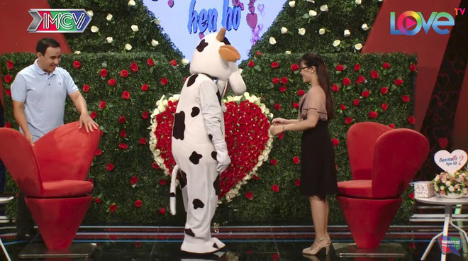 Bạn muốn hẹn hò: Chàng trai vừa xuất hiện, khán giả vỗ tay rào rào, MC Quyền Linh đứng hình vài giây