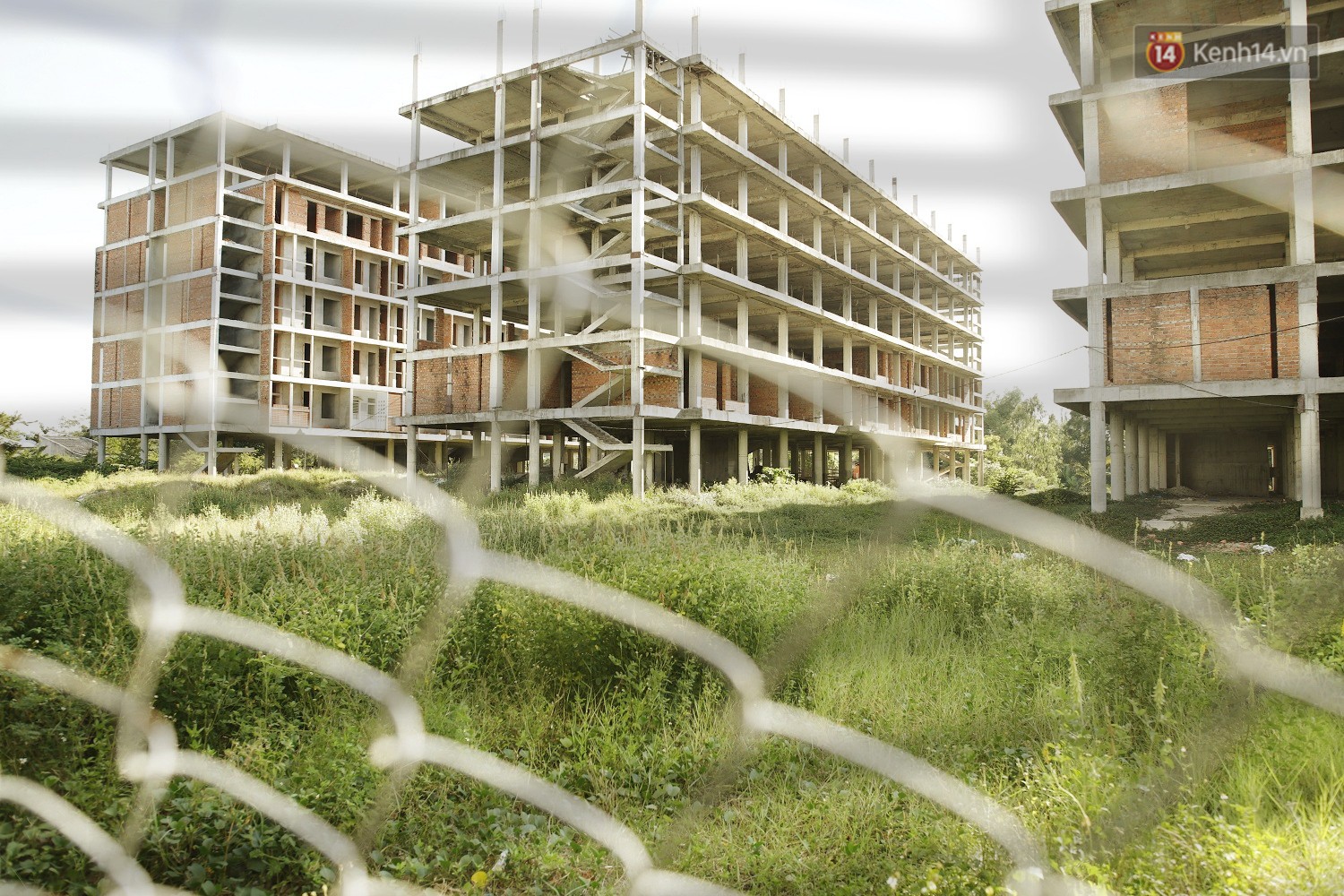 Bên trong ký túc xá từng được huy động vốn 700 tỷ đồng nhưng bỏ hoang ở Đà Nẵng suốt nhiều năm