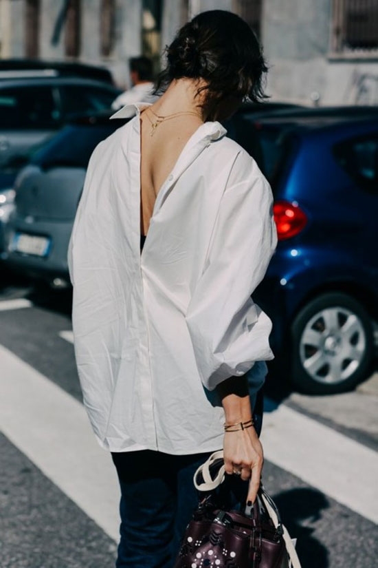 Muôn kiểu biến hóa sành điệu với áo sơ mi trắng cho ngày đầu tuần rạng rỡ