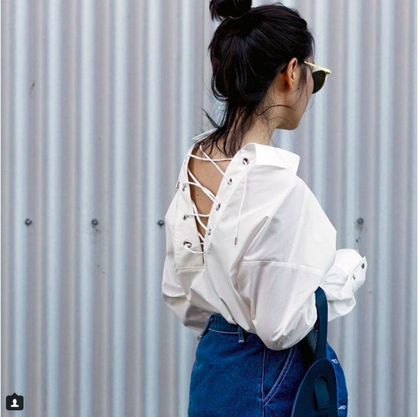 Muôn kiểu biến hóa sành điệu với áo sơ mi trắng cho ngày đầu tuần rạng rỡ