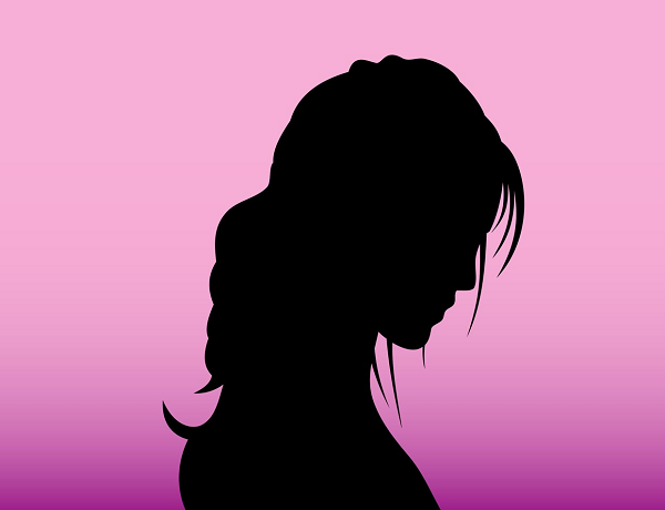 Mấy tháng trước còn tìm đủ cách để đuổi em đi, vậy mà bây giờ cả nhà người yêu lại đến van nài xin được đón em về