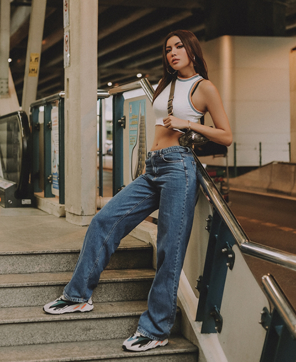 Trời vào thu nhưng sao Việt vẫn mê mẩn áo hở eo