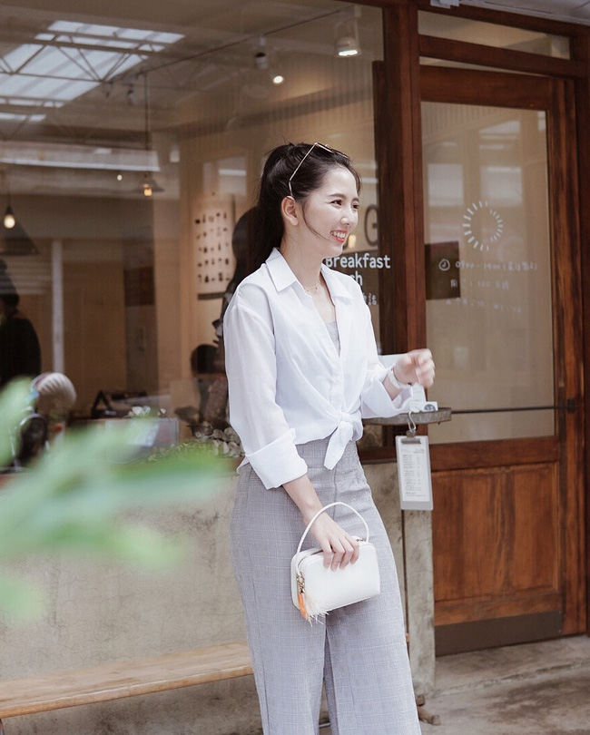 Sang thu, chưa cần diện áo khoác thì học ngay cách biến tấu sơmi thành 3 kiểu cực hay ho này