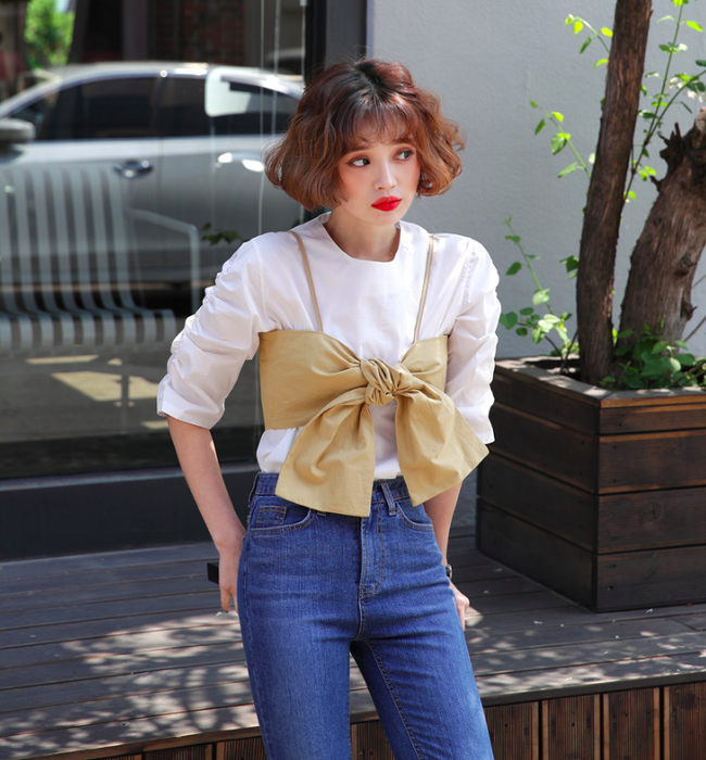 Sang thu, chưa cần diện áo khoác thì học ngay cách biến tấu sơmi thành 3 kiểu cực hay ho này