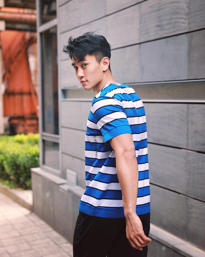 HLV hot nhất MXH Trung Quốc: Điển trai, cao 1m86, thân hình khiến các cô gái xịt máu mũi