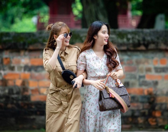 Quế Vân đưa Nam Em đi chơi ở Hà Nội và tiết lộ: Có vẻ như em ấy không được vui với cuộc sống hiện tại