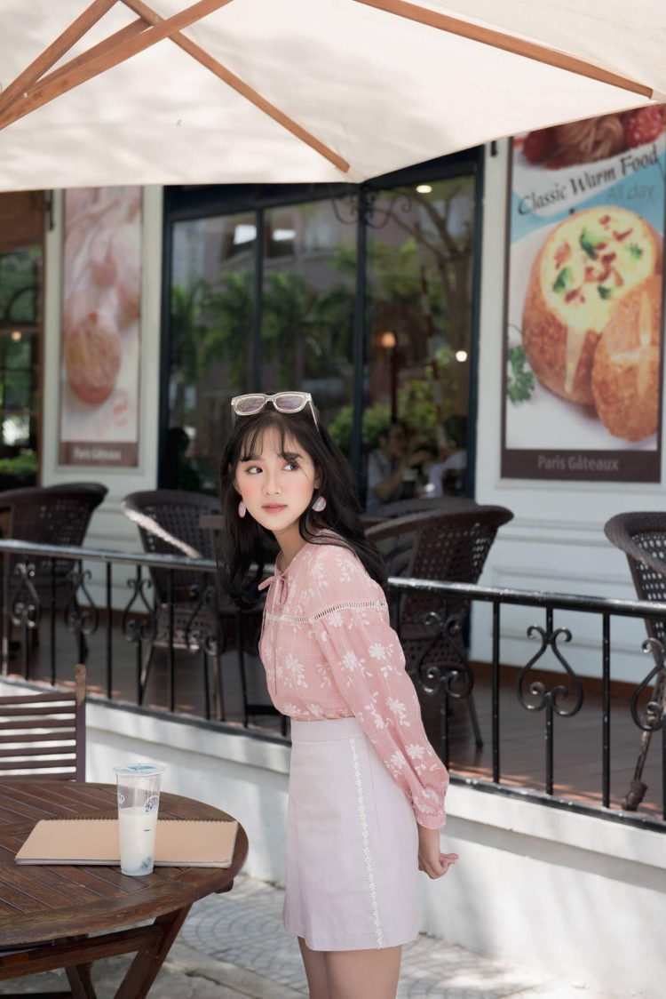 Gặp gỡ nàng mẫu lookbook mới nổi với gương mặt đẹp không góc chết