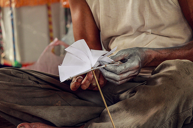 Ảnh: Gặp người chế tạo đèn kéo quân kỷ lục Việt Nam