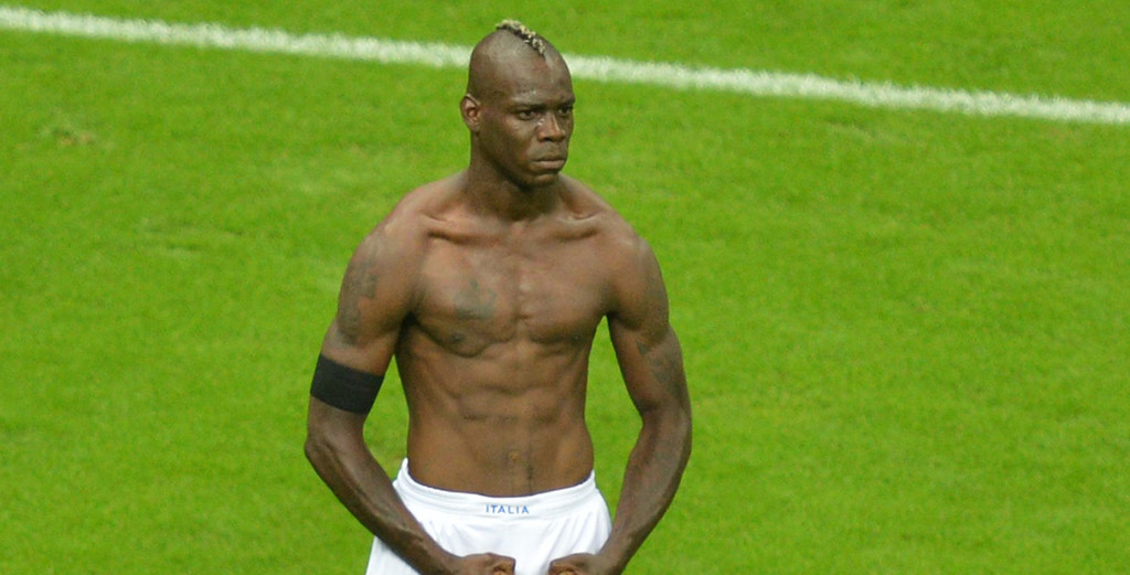 Mario Balotelli bị đuổi khỏi tuyển Italy: Từ thiên tài đến bất tài