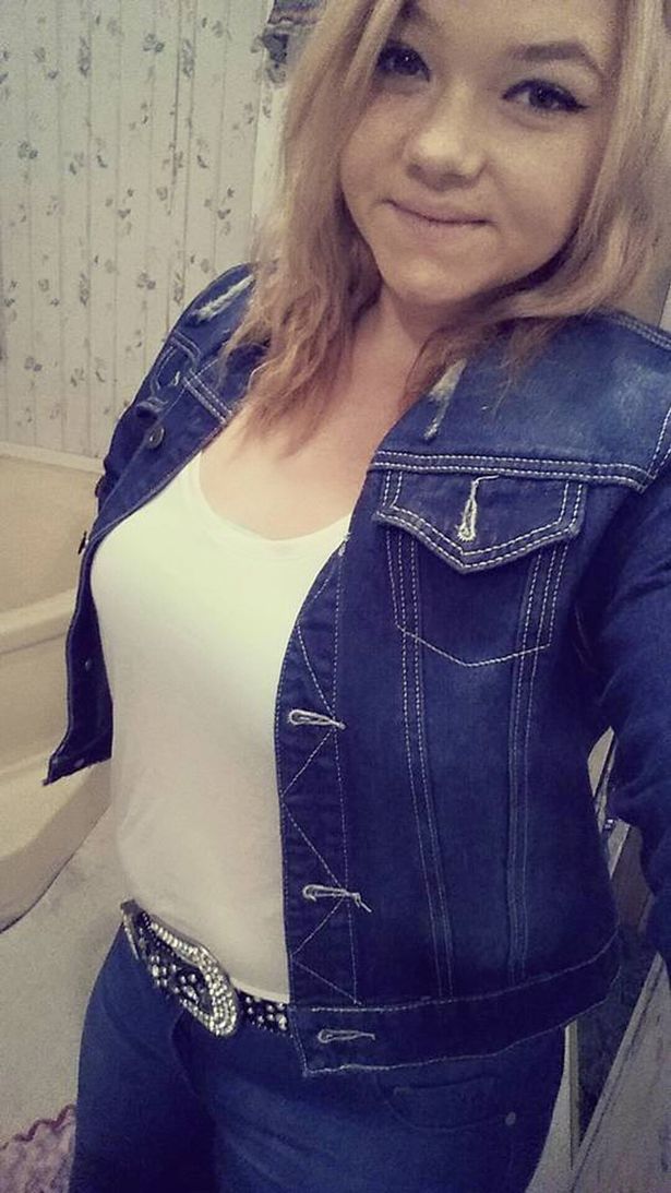 Cô gái 22 tuổi yêu trộm cậu bé 14 tuổi khi chồng con đang ngủ