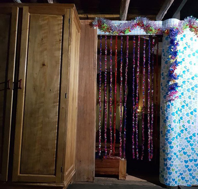 Cô dâu 61 tuổi lấy chồng 26 tuổi: Gia đình ủng hộ như một người con gái chứ không phải bà già đi lấy chồng