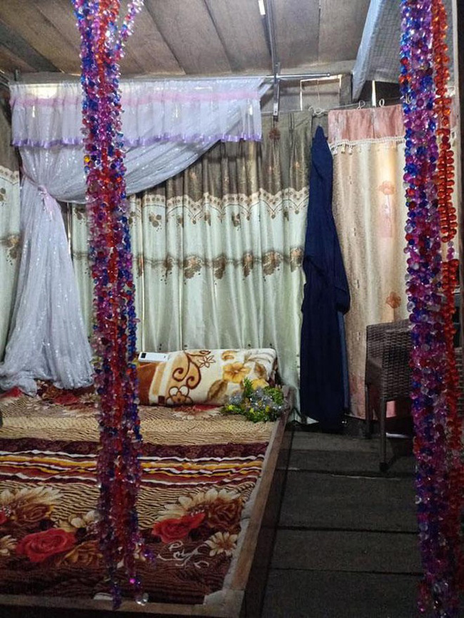 Cô dâu 61 tuổi lấy chồng 26 tuổi: Gia đình ủng hộ như một người con gái chứ không phải bà già đi lấy chồng