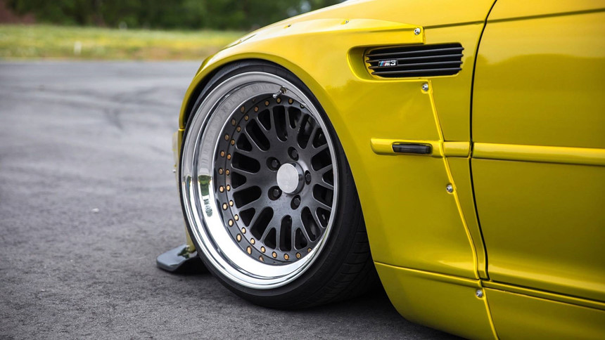 BMW M3 E46 lột xác với gói độ Widebody Rocketbunny