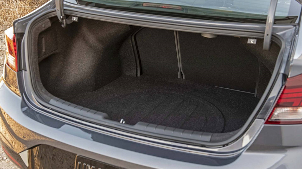 Hyundai Elantra 2019 có 6 biến thể, chốt giá từ 17.000 USD tại Mỹ