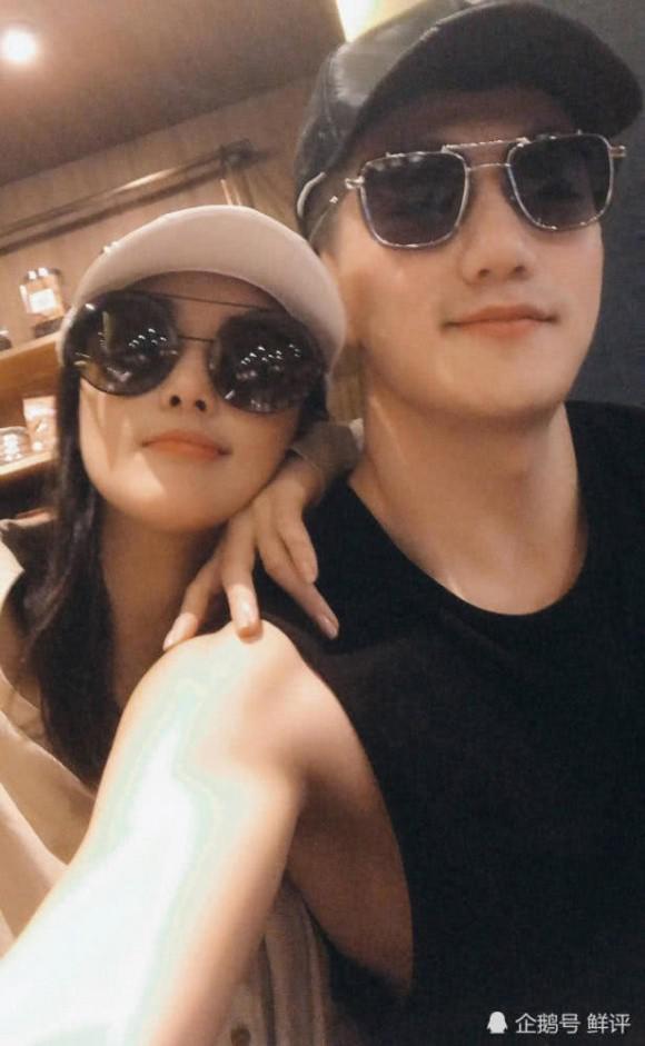 Cũng bị cấm xuất cảnh nhưng lý do của tình địch Phạm Băng Băng lại rất vẻ vang