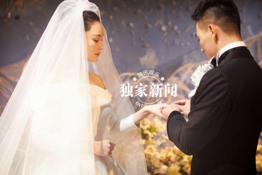 Cũng bị cấm xuất cảnh nhưng lý do của tình địch Phạm Băng Băng lại rất vẻ vang