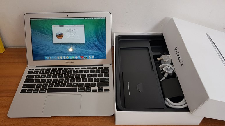 Giải mã bí ẩn MacBook cũ tại Việt Nam đắt giá hơn laptop mới