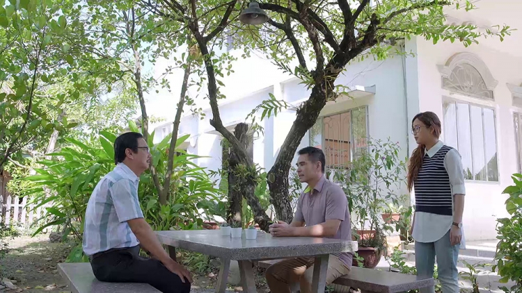 Phim Gạo nếp gạo tẻ tập 55: Minh trả nợ giúp chú Quang, Thương là con rơi của Kiệt