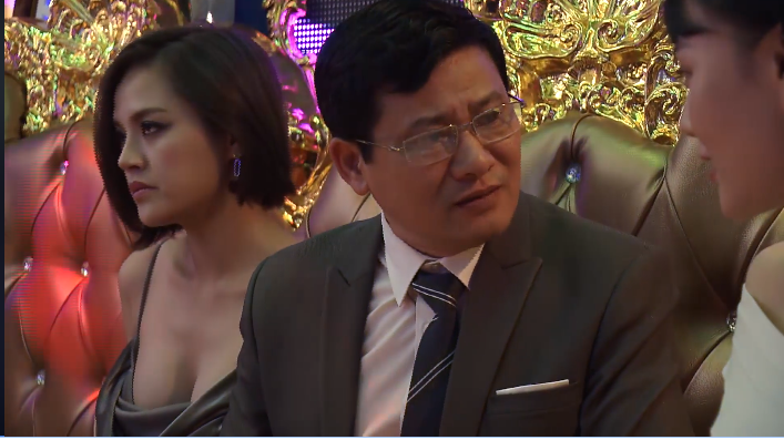 Phương Oanh vừa xem Quỳnh Búp Bê, vừa lên mạng chia sẻ niềm vui khi đánh được Thu Quỳnh