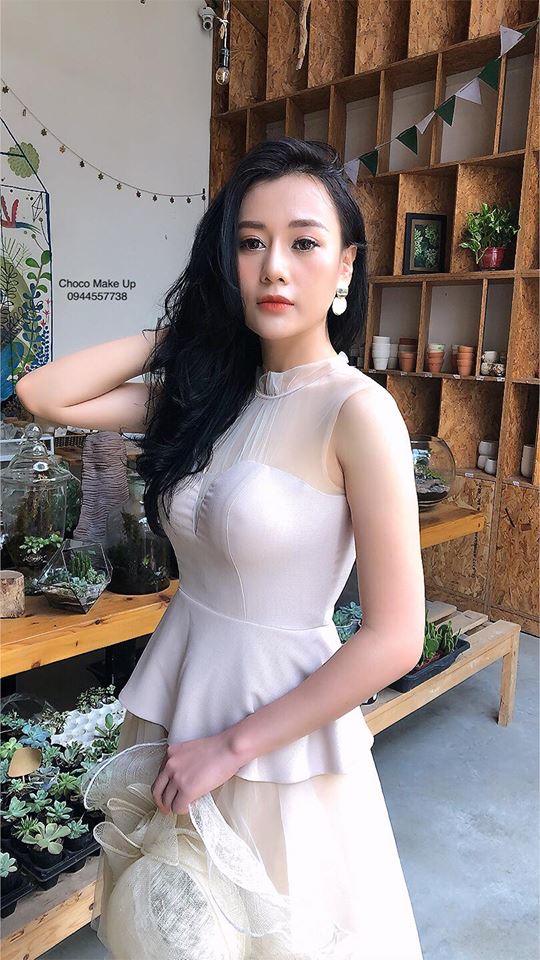 Phương Oanh vừa xem Quỳnh Búp Bê, vừa lên mạng chia sẻ niềm vui khi đánh được Thu Quỳnh