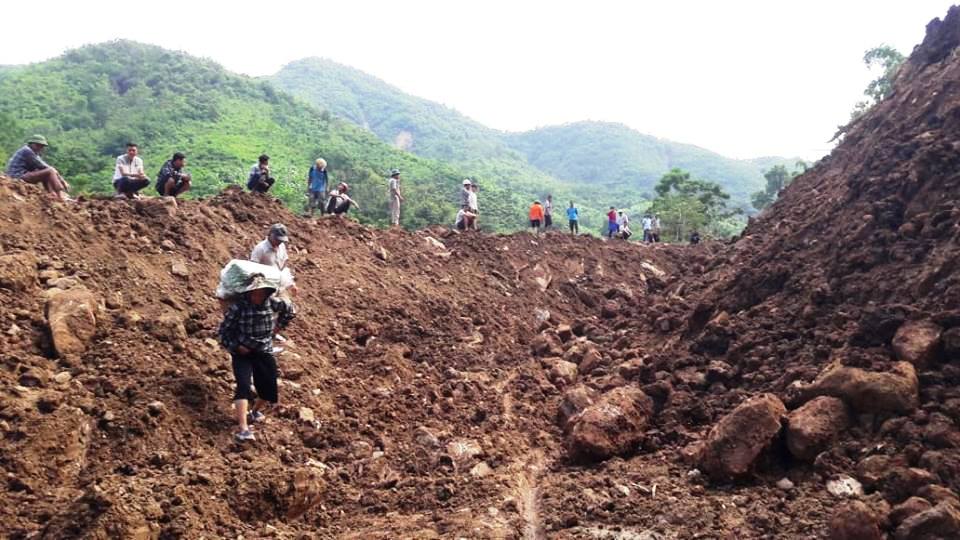 Nơi cơn lũ đi qua