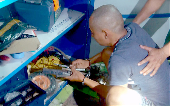 Nghi phạm cướp ngân hàng ở Khánh Hòa chế tạo 11 khẩu súng