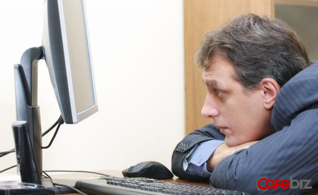 Khủng hoảng tuổi 30: Công việc nhiều tiền thì với chưa tới nhưng công việc ít tiền chắc chắn chê Khủng hoảng tuổi 30: Công việc nhiều tiền thì với chưa tới nhưng công việc ít tiền chắc chắn chê